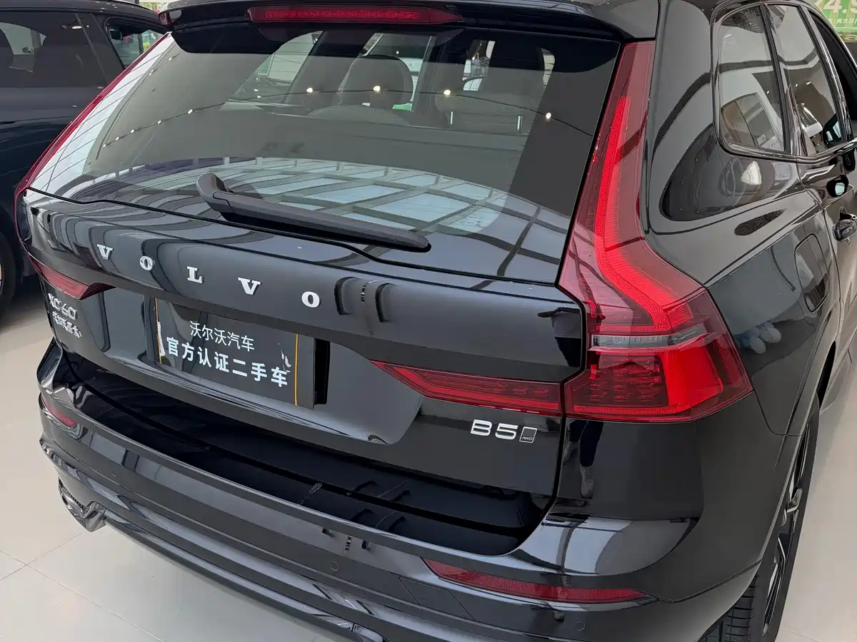 Фото 12 - Volvo XC60