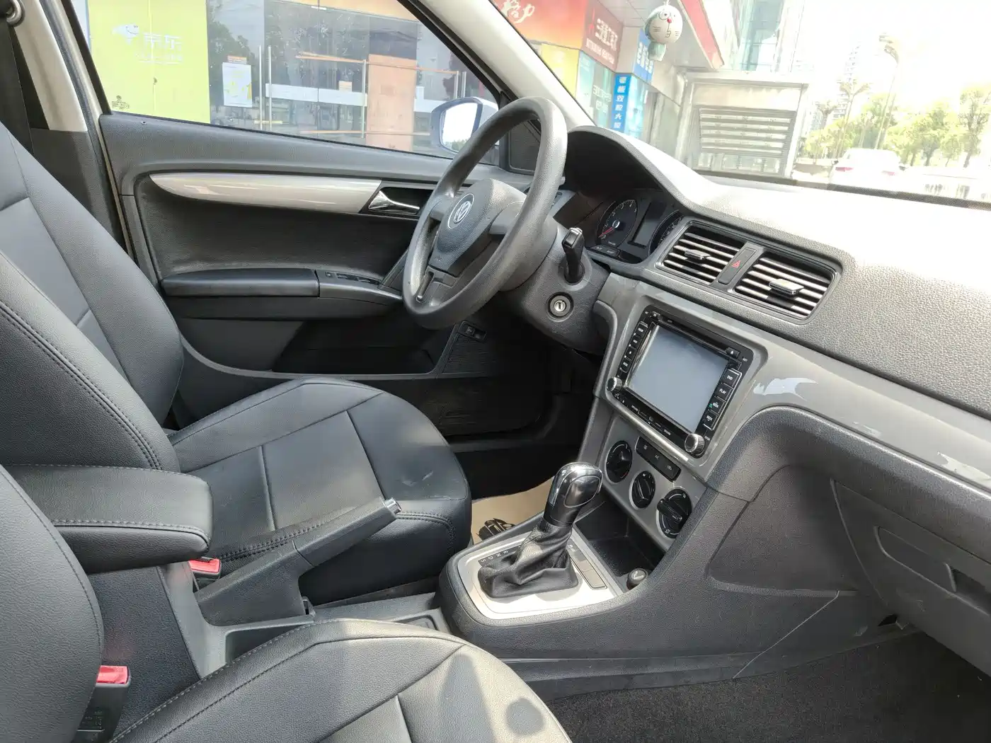 Volkswagen Lavida 2013 Facelift Classic 1.6L Automatic Trend фото 16