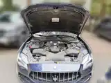 Фото 3 - Maserati Quattroporte