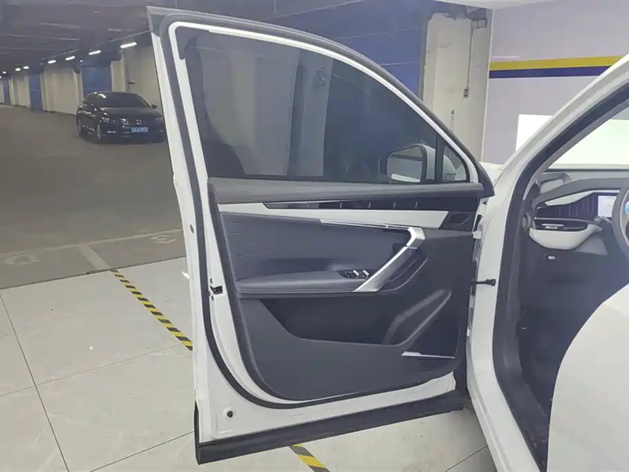 GEELY BOYUE L