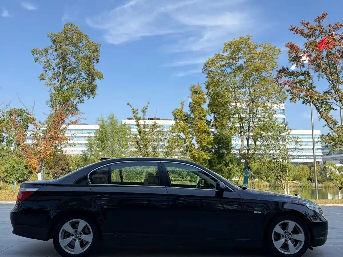 Фото 3 - BMW 5 Series