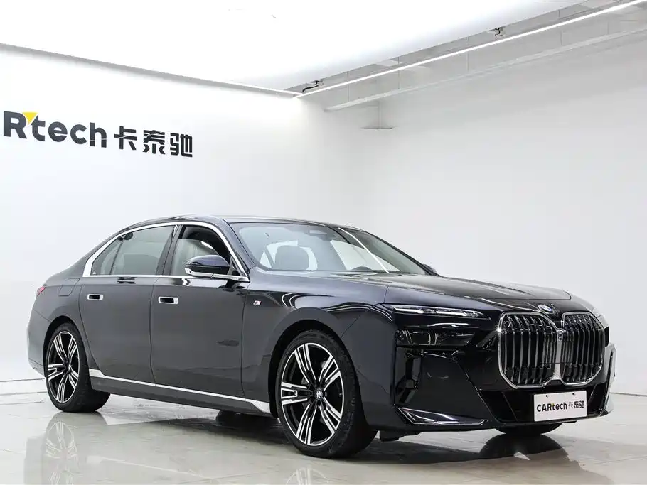BMW 7 Series 2023 Model 740Li Leading M Sport Package фото 4
