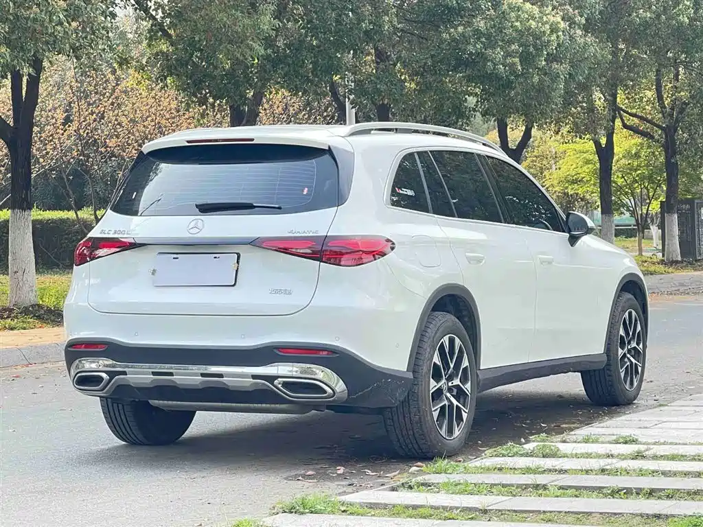 Mercedes-Benz GLC 2024 GLC 260 L 4MATIC Dynamic 5-seater фото 6