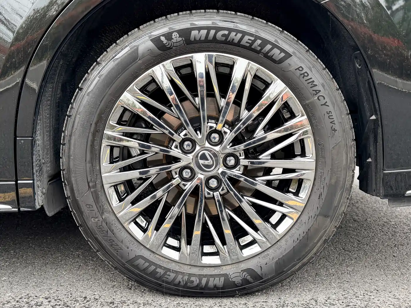 Lexus LM 2023 500h 6-Seater Prestige Edition фото 26