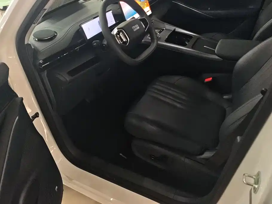 Фото 9 - Geely Galaxy Galaxy E5