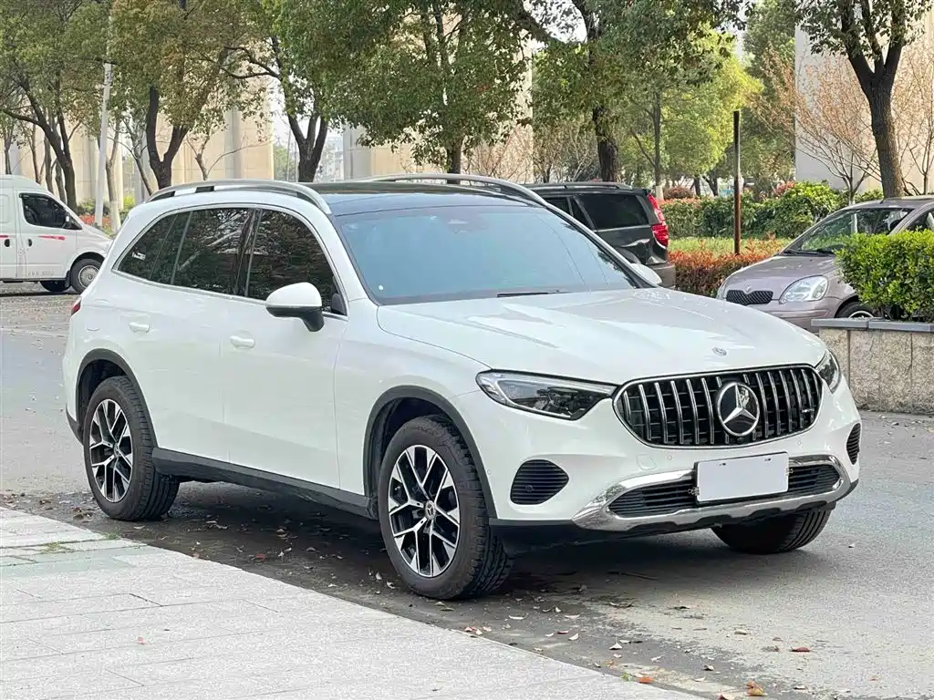 Mercedes-Benz GLC 2024 GLC 260 L 4MATIC Dynamic 5-seater фото 4