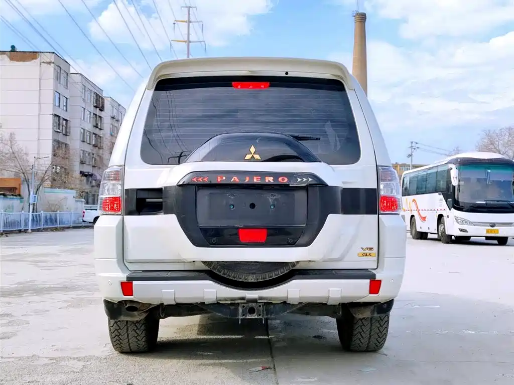 Mitsubishi Pajero (Import) 2020 Collector's Edition 3.0L Auto Premium Off-road фото 5