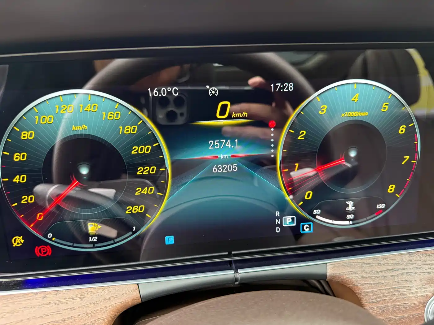 Mercedes-Benz E-Class 2022 E 300 L Fashion фото 23