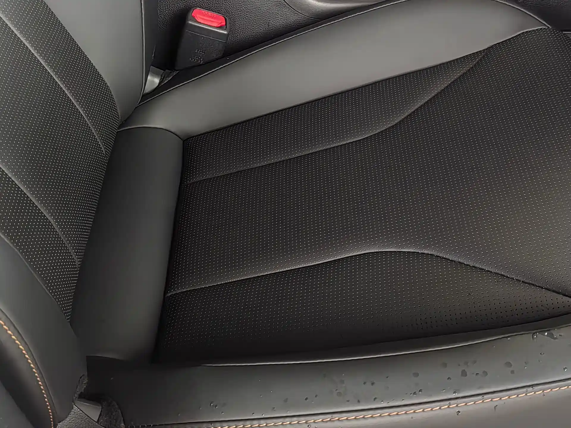 Фото 8 - Toyota Corolla