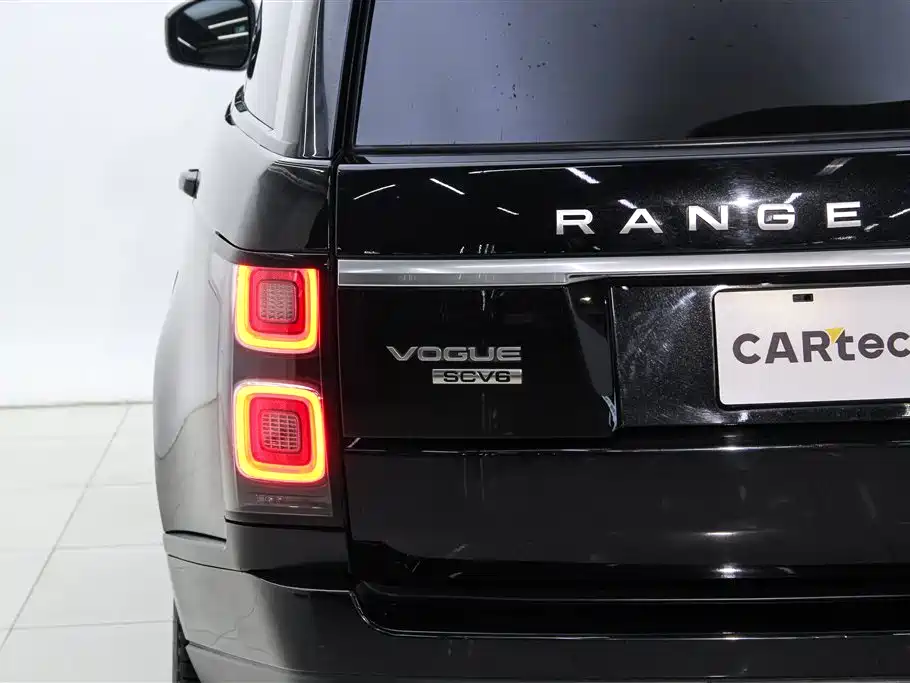 Land Rover Range Rover 2018 3.0 SC V6 Vogue Heritage Extended Edition фото 7