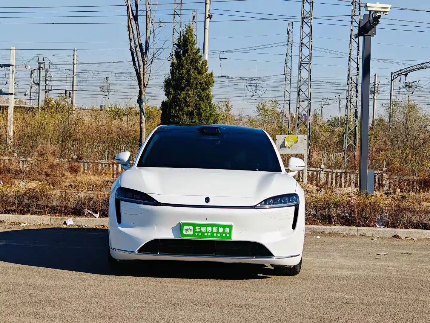 Фото 2 - Zhijie Luxeed R7