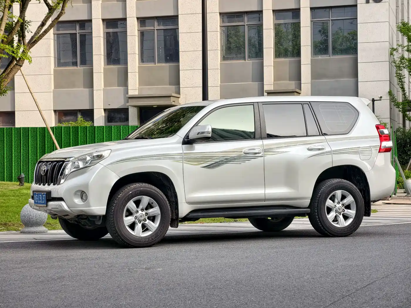 Toyota Prado (Import) 2014 2.7L Automatic Standard Edition