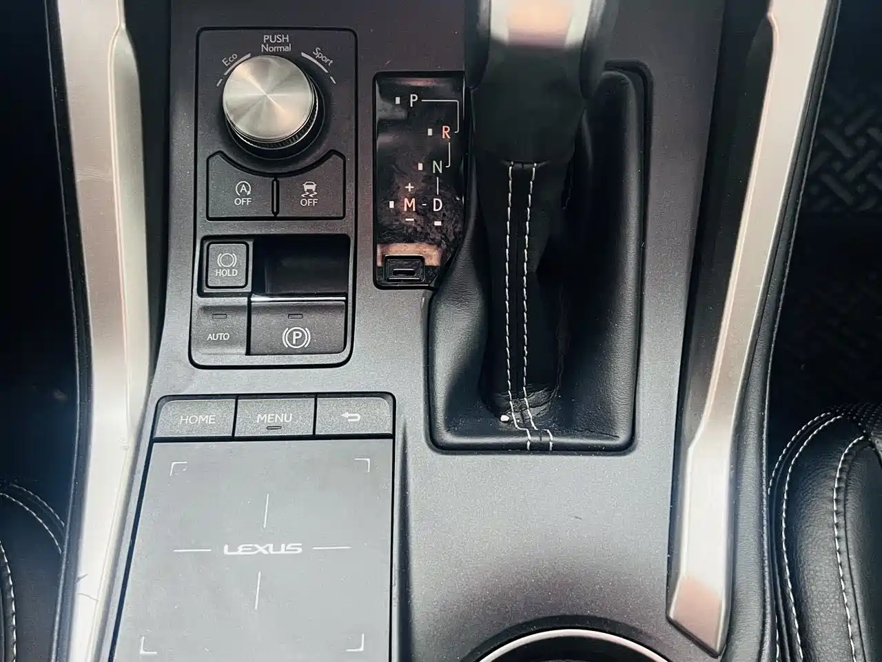 Lexus NX 2020 200 FWD Sharp Edition China VI фото 10