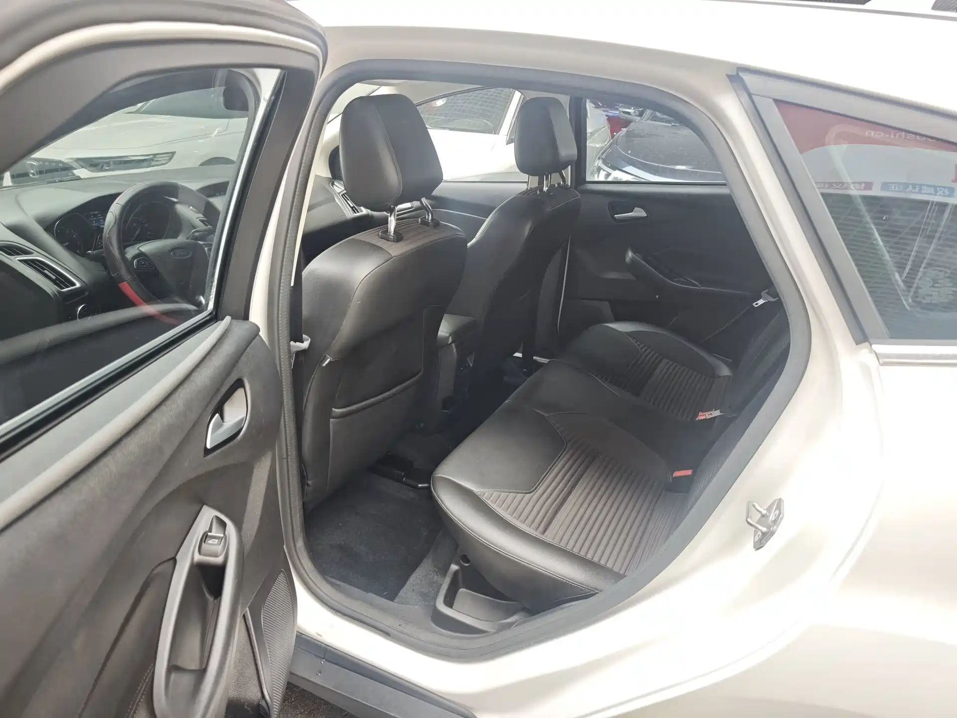 Фото 9 - Ford Focus