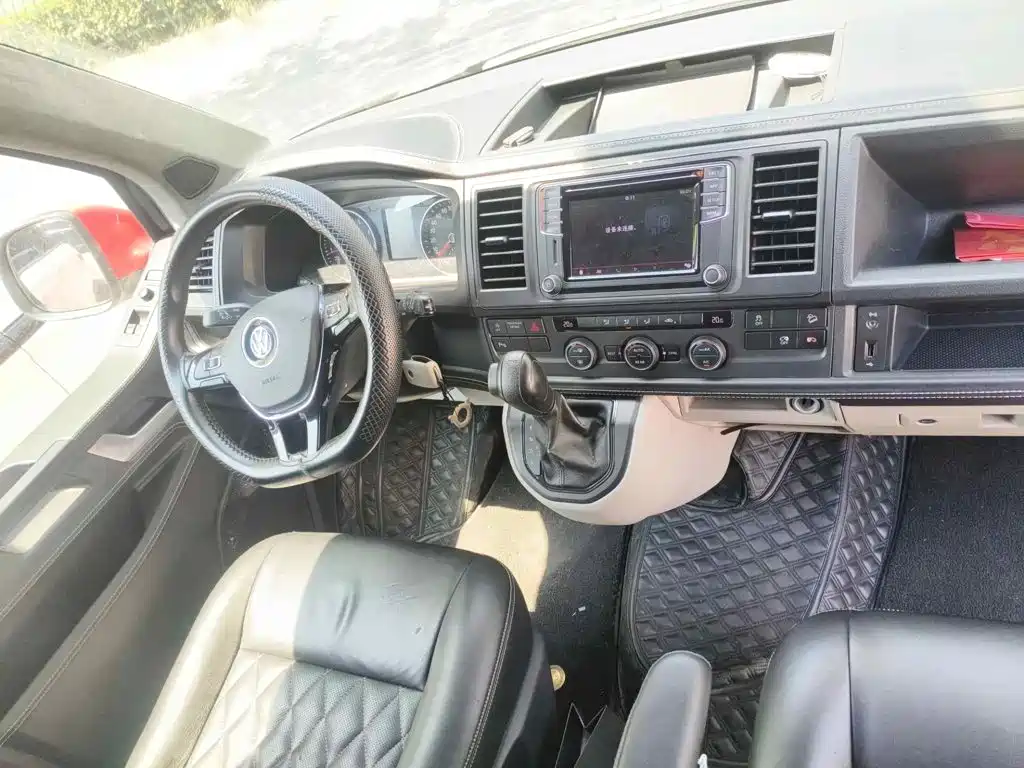 Фото 11 - Volkswagen Caravelle