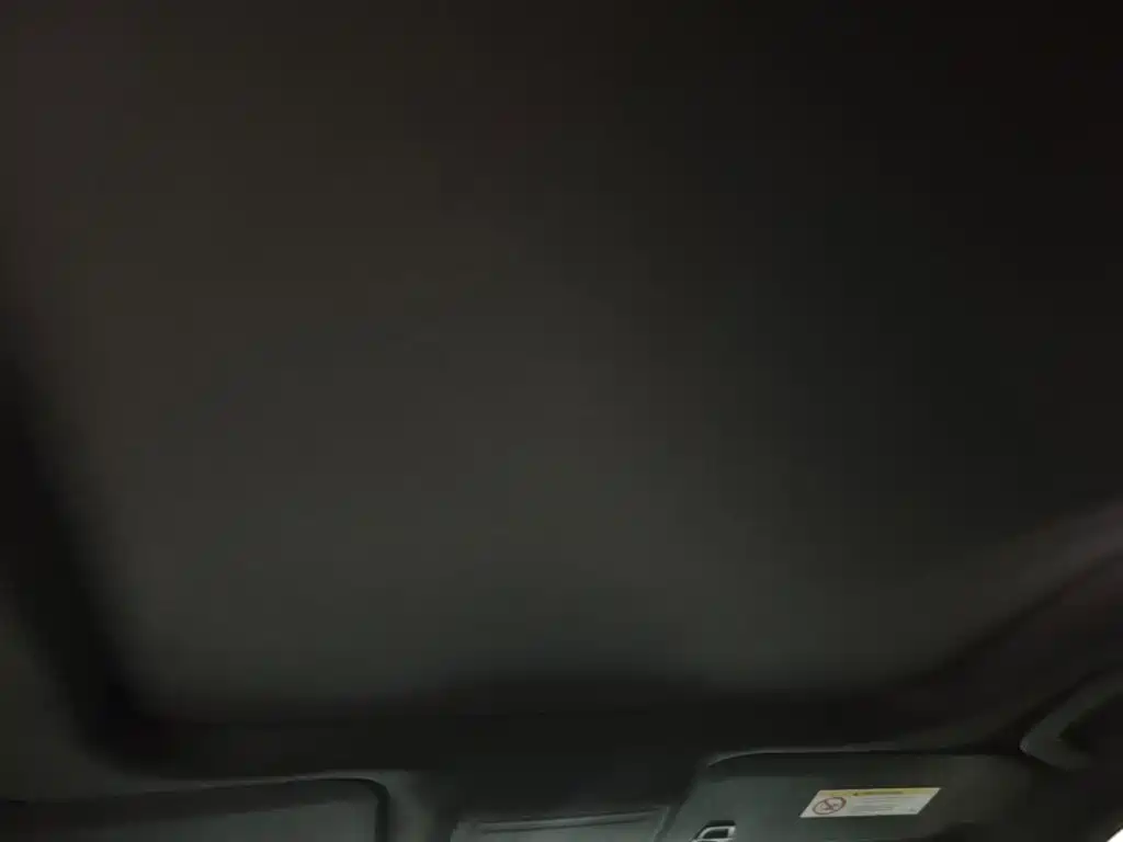 Photo 18 - Ford Escape
