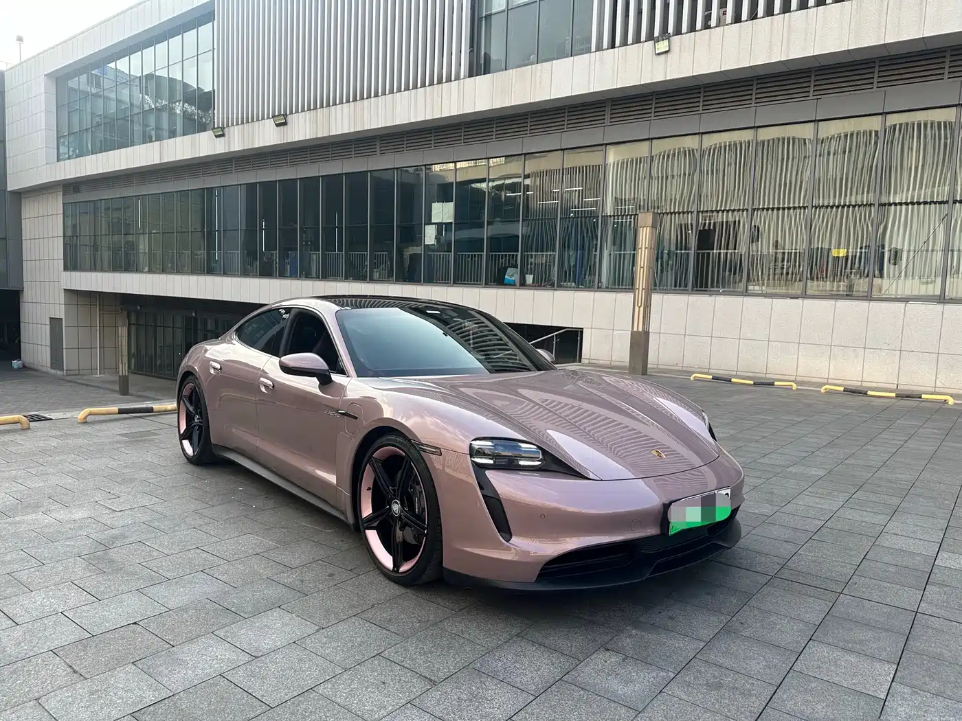Porsche Taycan 2020 Taycan фото 8