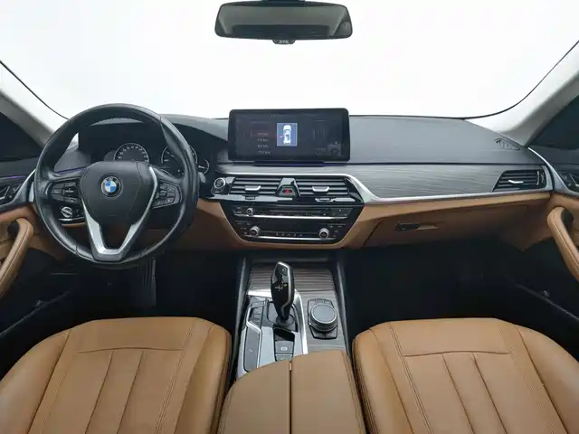 BMW 5 Series 2018 528Li Launch Special Edition — фото 5