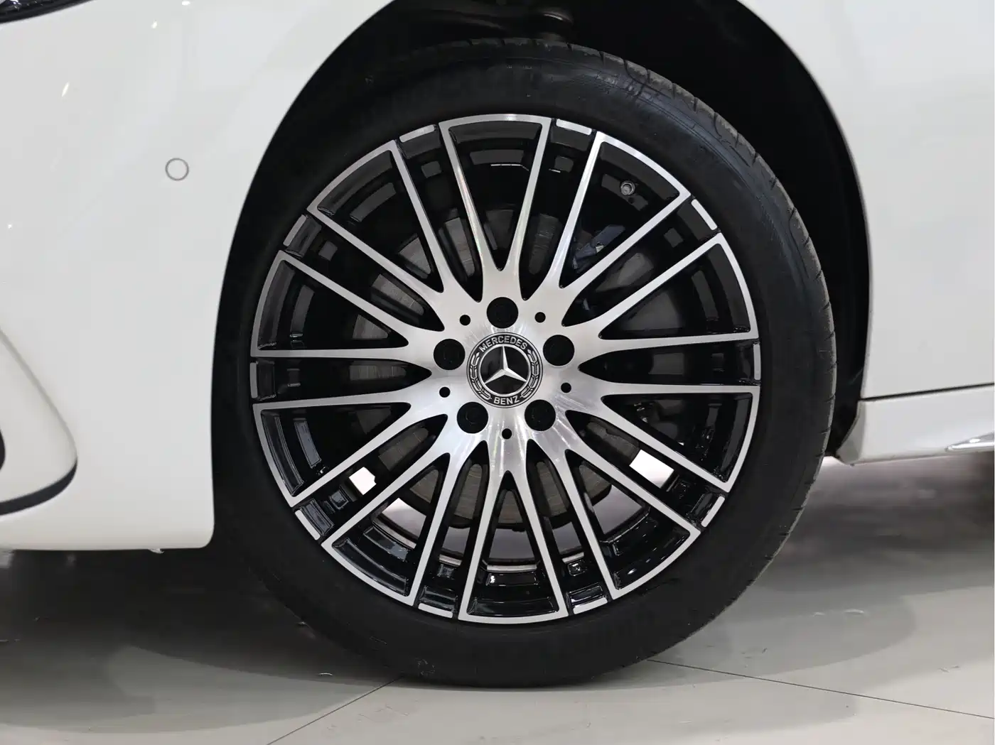 Mercedes-Benz C-Class 2024 C 260 L Sport фото 5