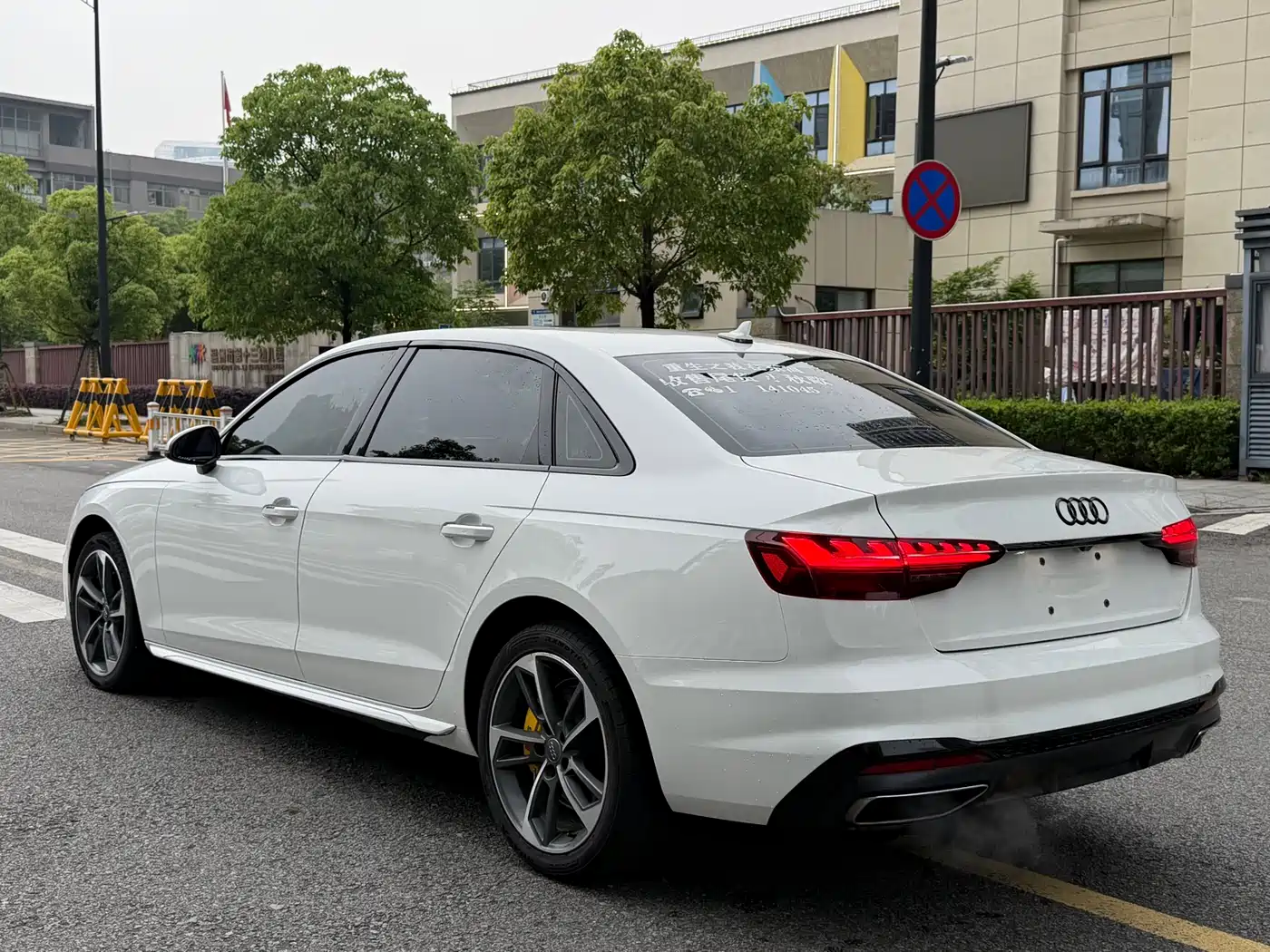 Audi A4L 2020 40 TFSI Fashion Dynamic Edition фото 14