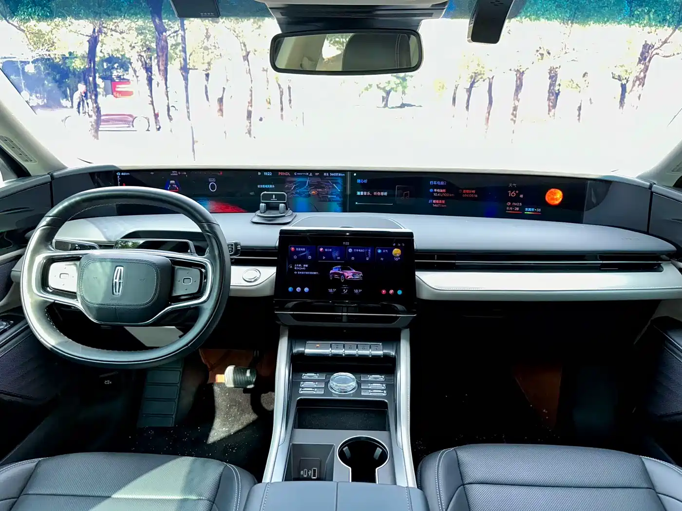 LINCOLN NAVIGATOR