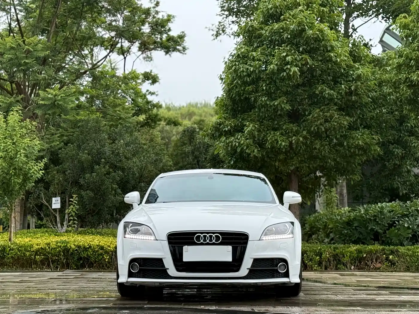 Фото 2 - Audi TT