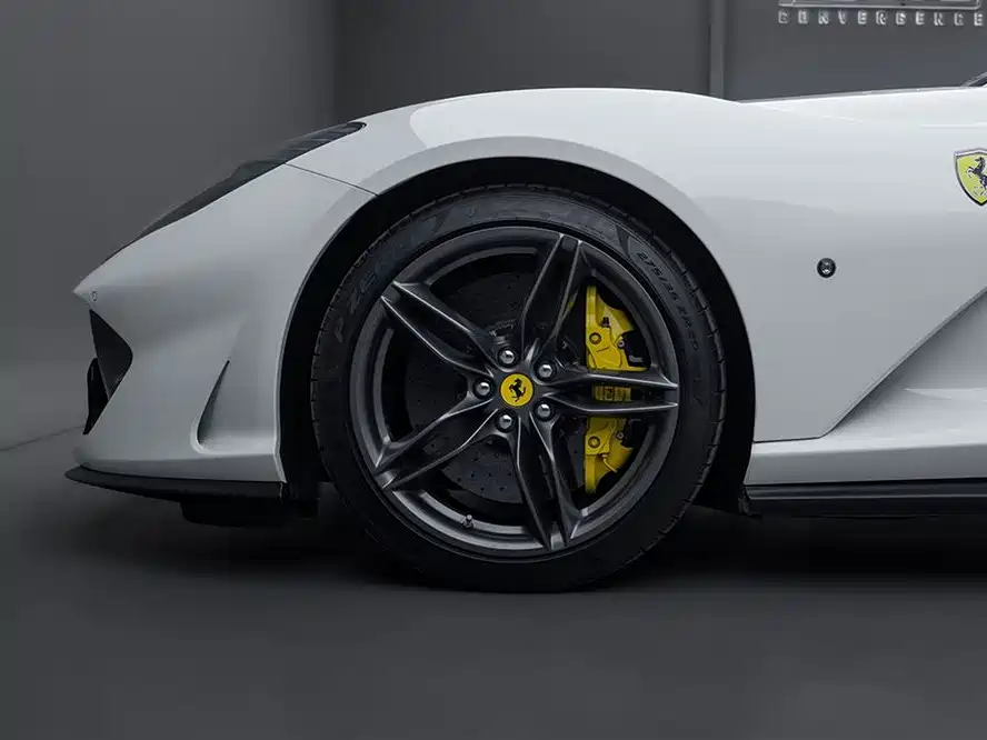 FERRARI 812