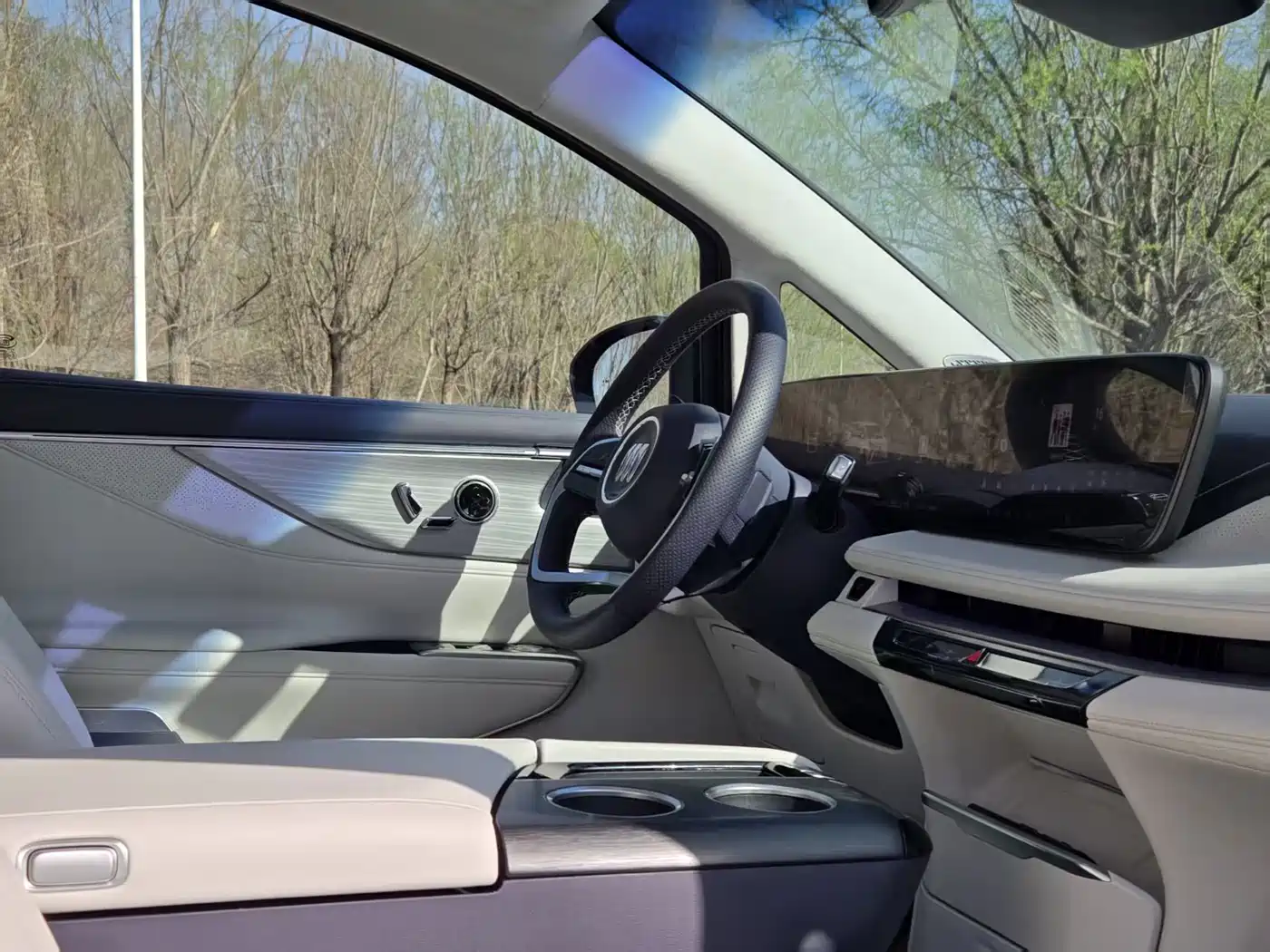 BUICK GL8 NEW ENERGY