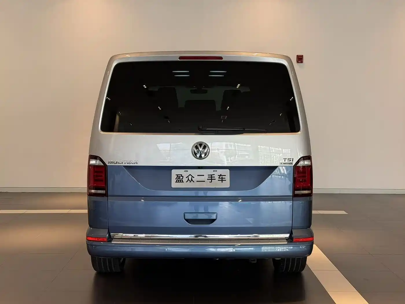 Volkswagen Multivan 2018 2.0TSI 4WD Leisure Edition 7-Seater фото 4