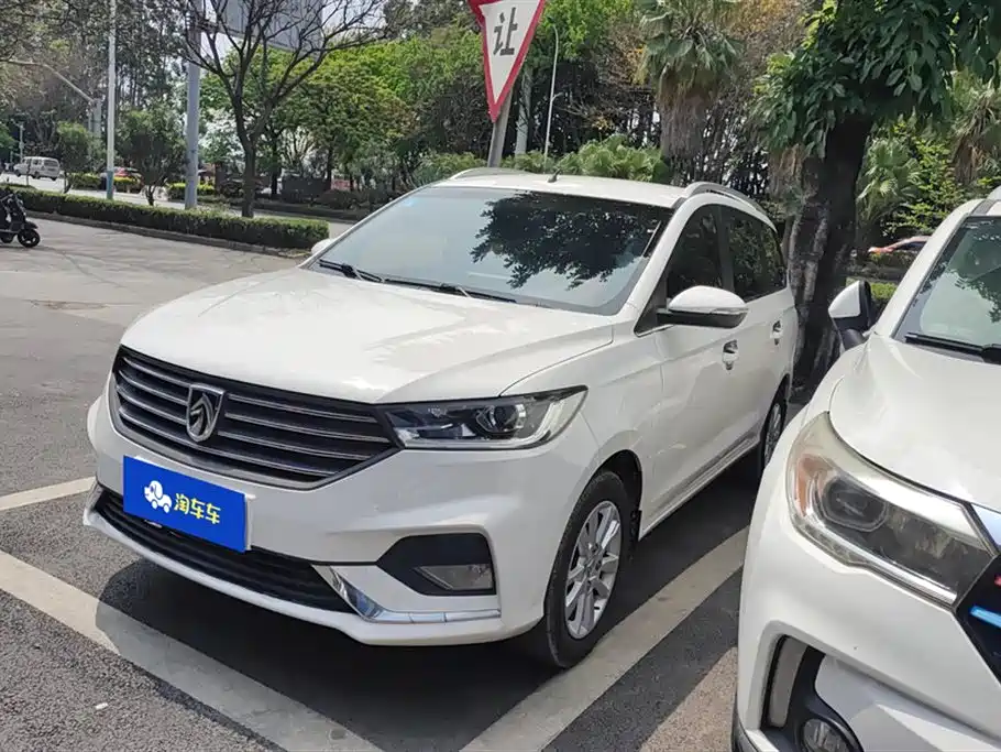 BAOJUN 360