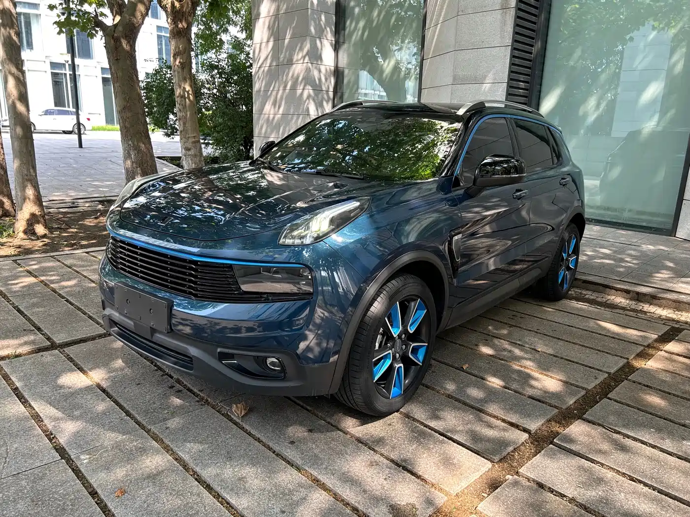 Lynk & Co 01 2017 — пригон из Китая