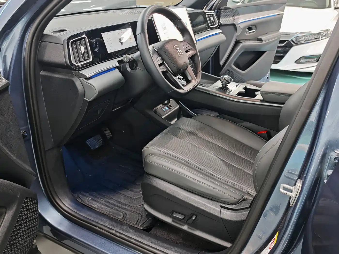 BYD Song Pro New Energy 2025 2nd Generation Smart Drive Edition DM-i 115KM Surpassing Type фото 7