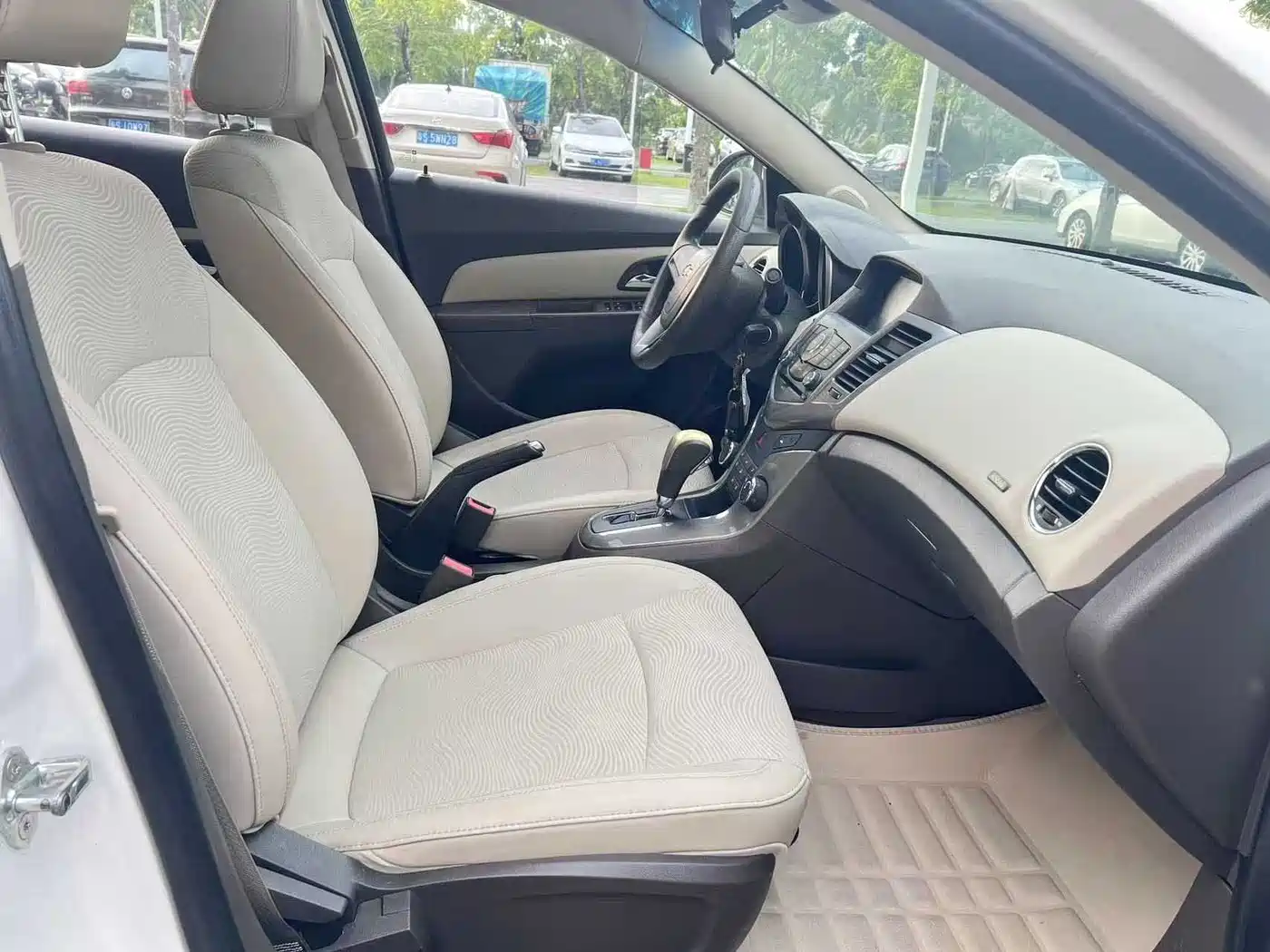 Chevrolet Cruze 2015 1.5L Classic SE AT фото 19