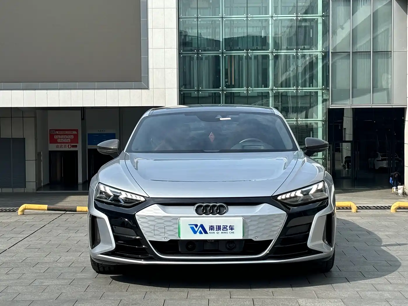 AUDI RS E TRON GT