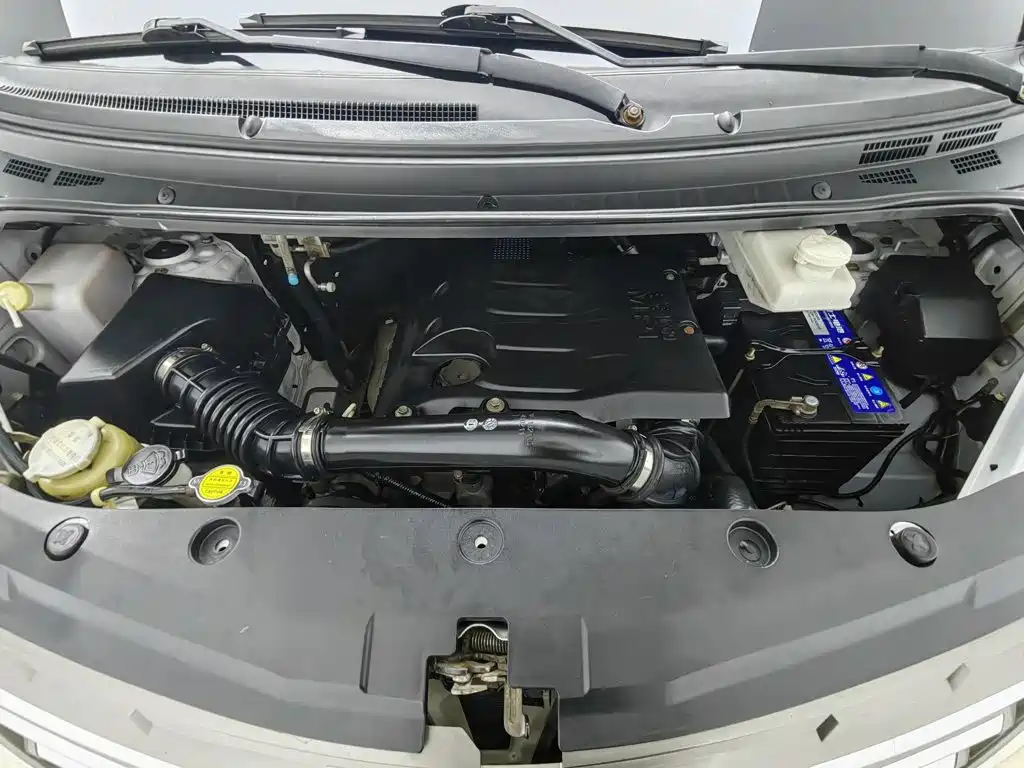 Dongfeng Fengxing Fengxing CM7 2015 2014 2.4L Manual Business Edition