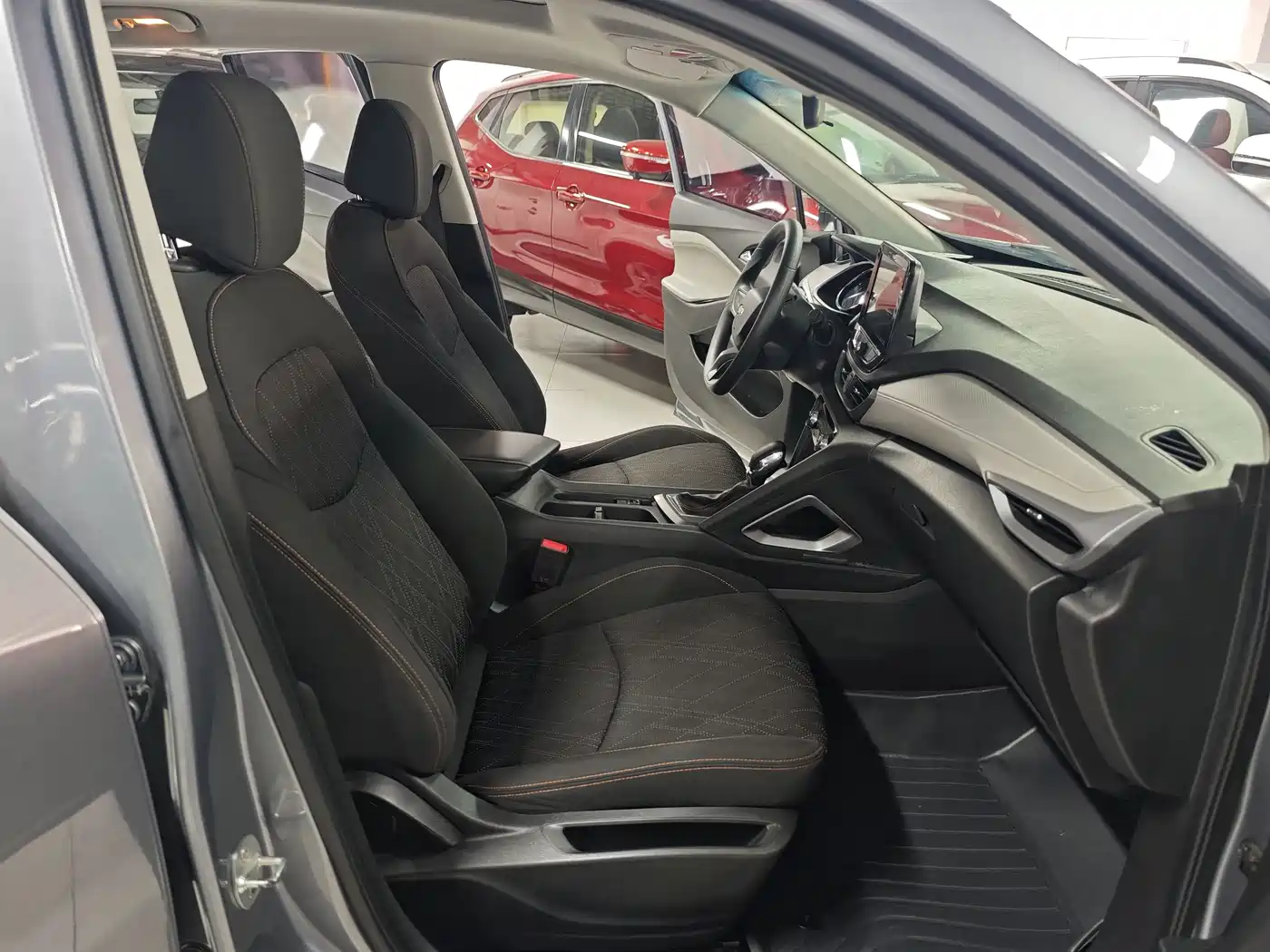 Chevrolet Volando 2018 530T Auto Sport Edition (5+2 seater) China V фото 9