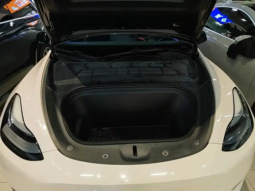 Фото 20 - Tesla Model Y