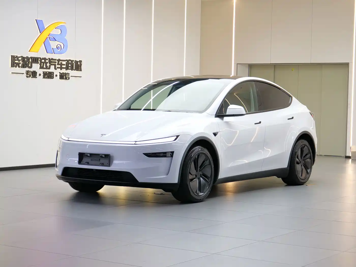 Tesla Model Y 2025