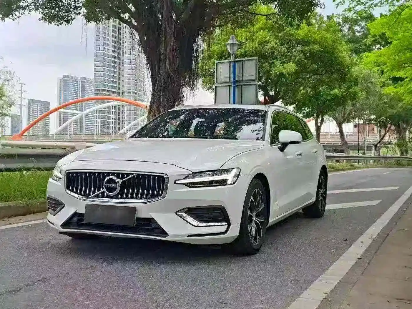 Volvo V60 2021 2021 B4 Smart Elite Luxury Edition