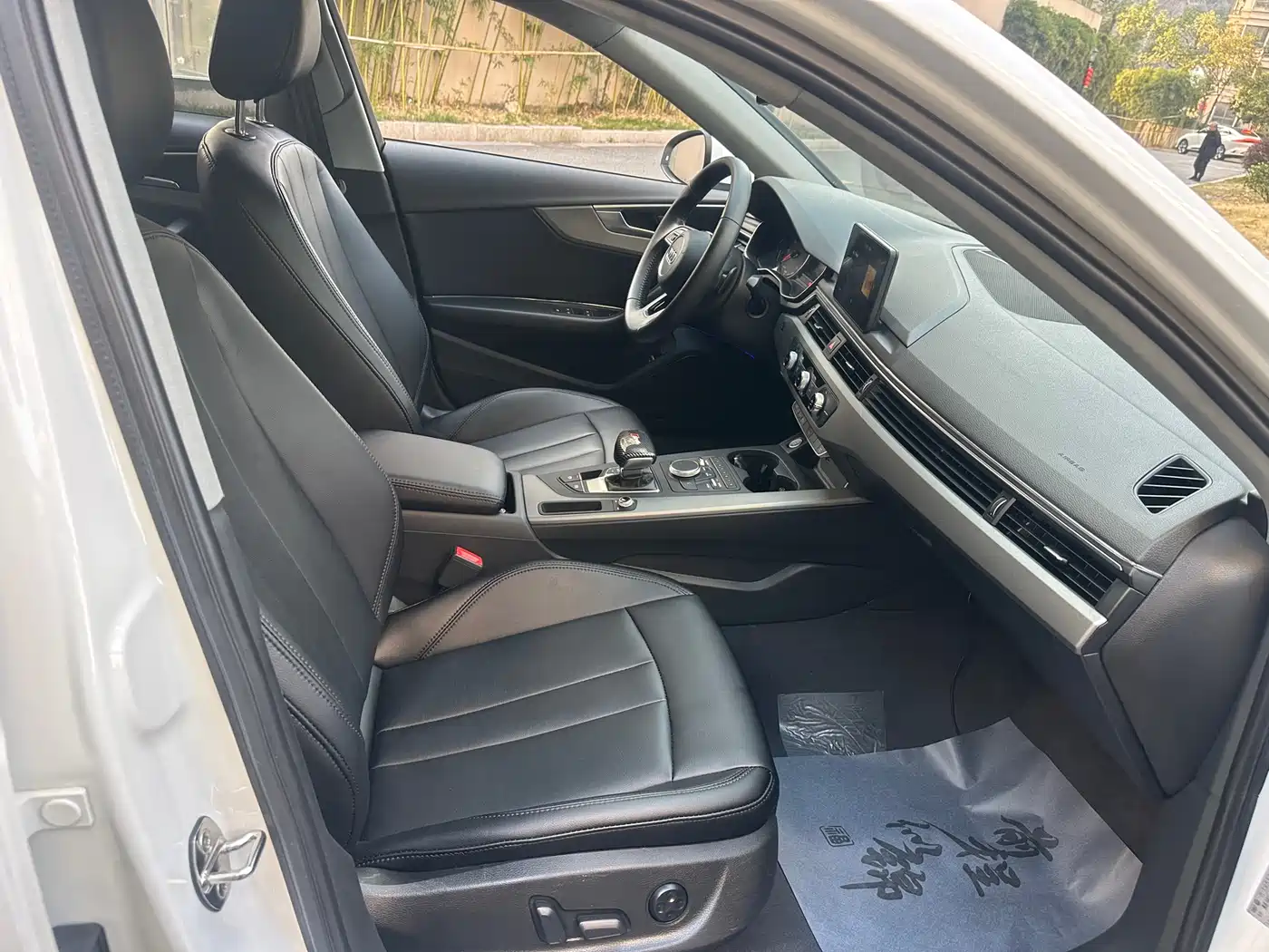Audi A4L 2018 30th Anniversary 40 TFSI Progressive фото 11
