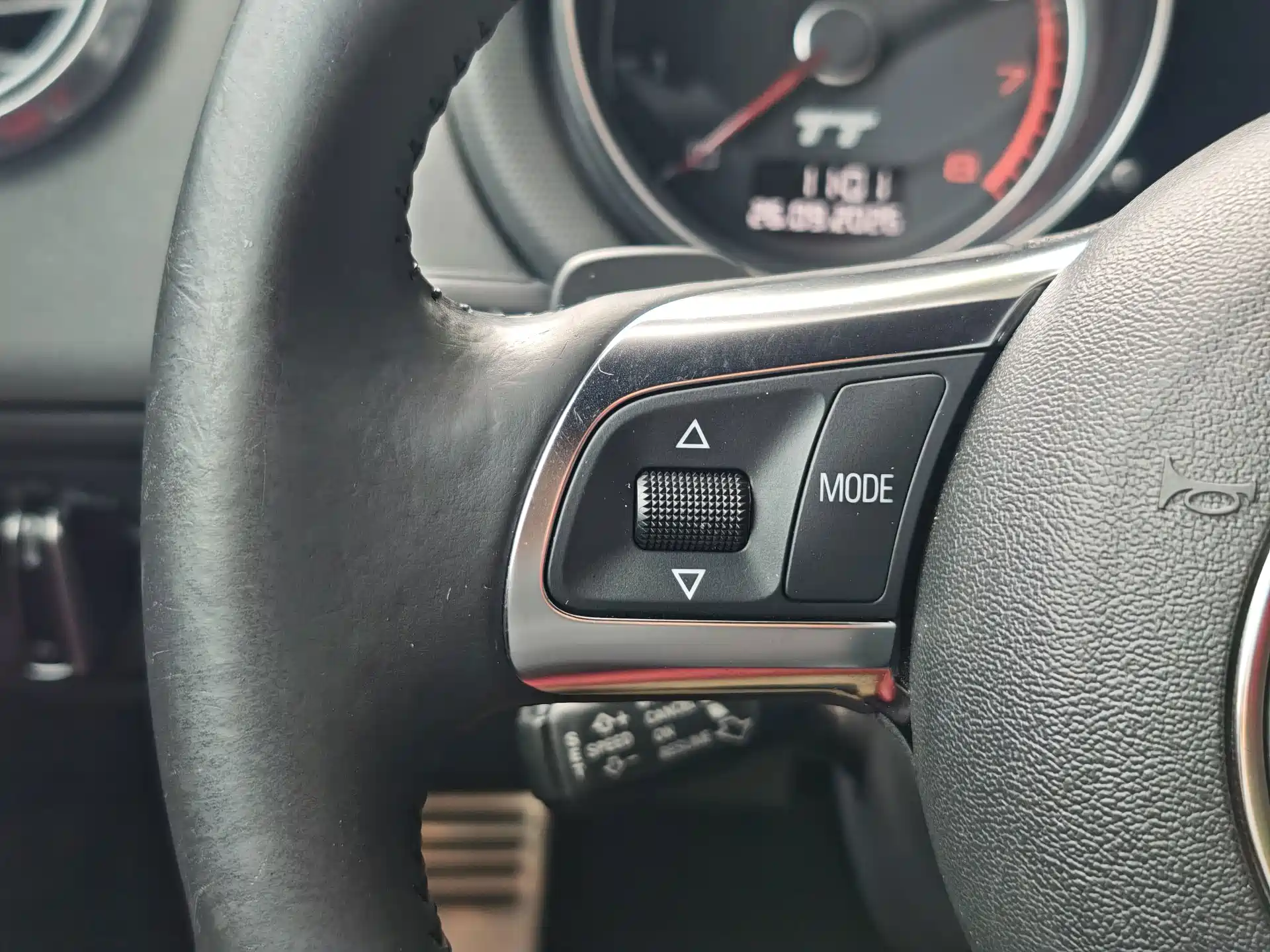 Фото 9 - Audi TT