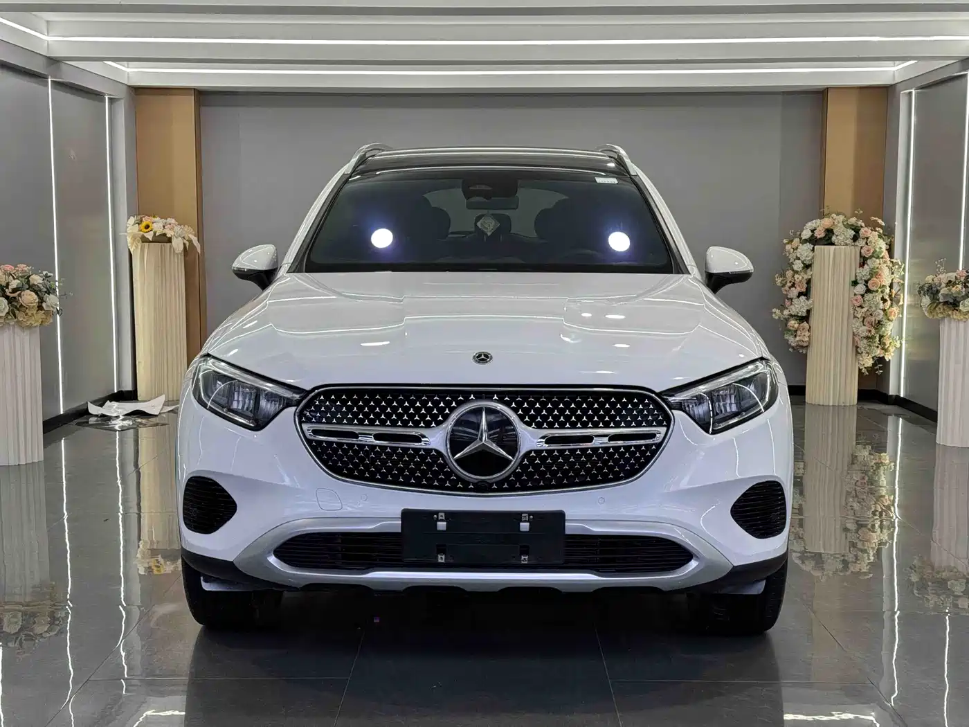 Mercedes-Benz GLC 2024 GLC 260 L 4MATIC Luxury 7-seater фото 2