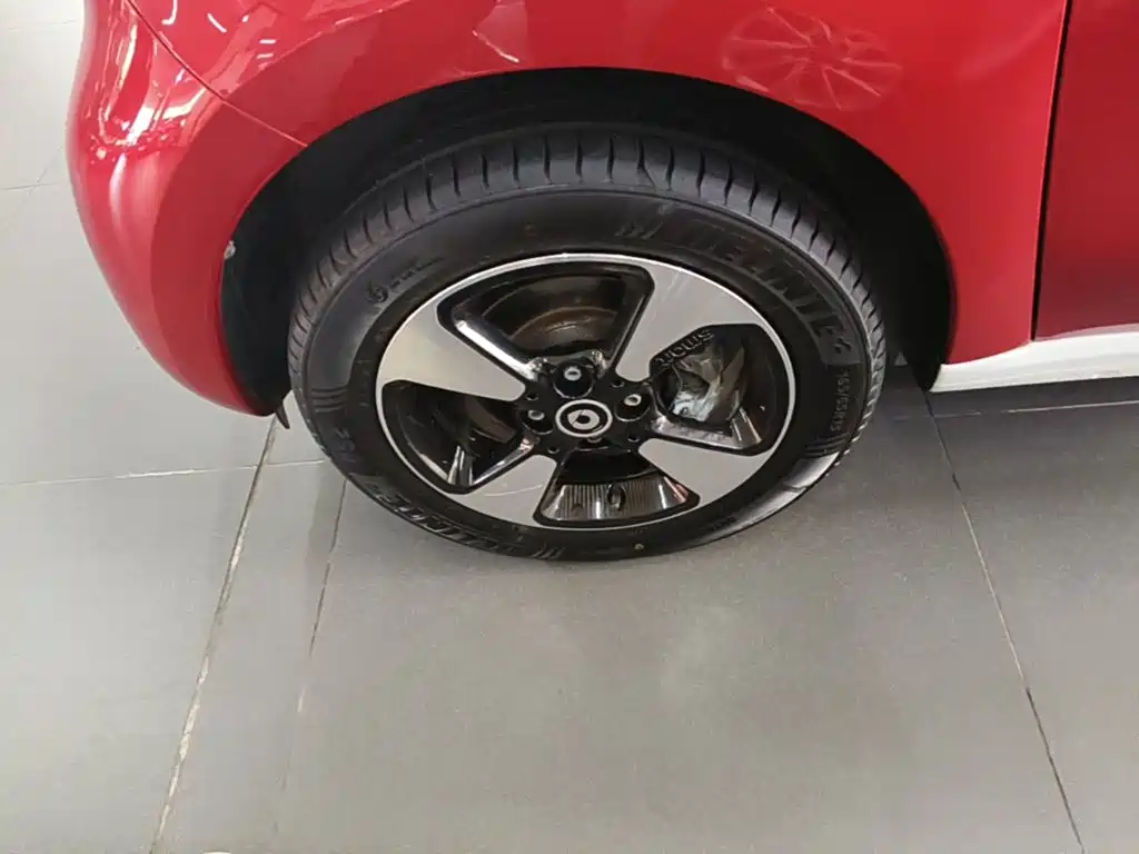 smart forfour 2019 2018 1.0L 52kW Passion Edition