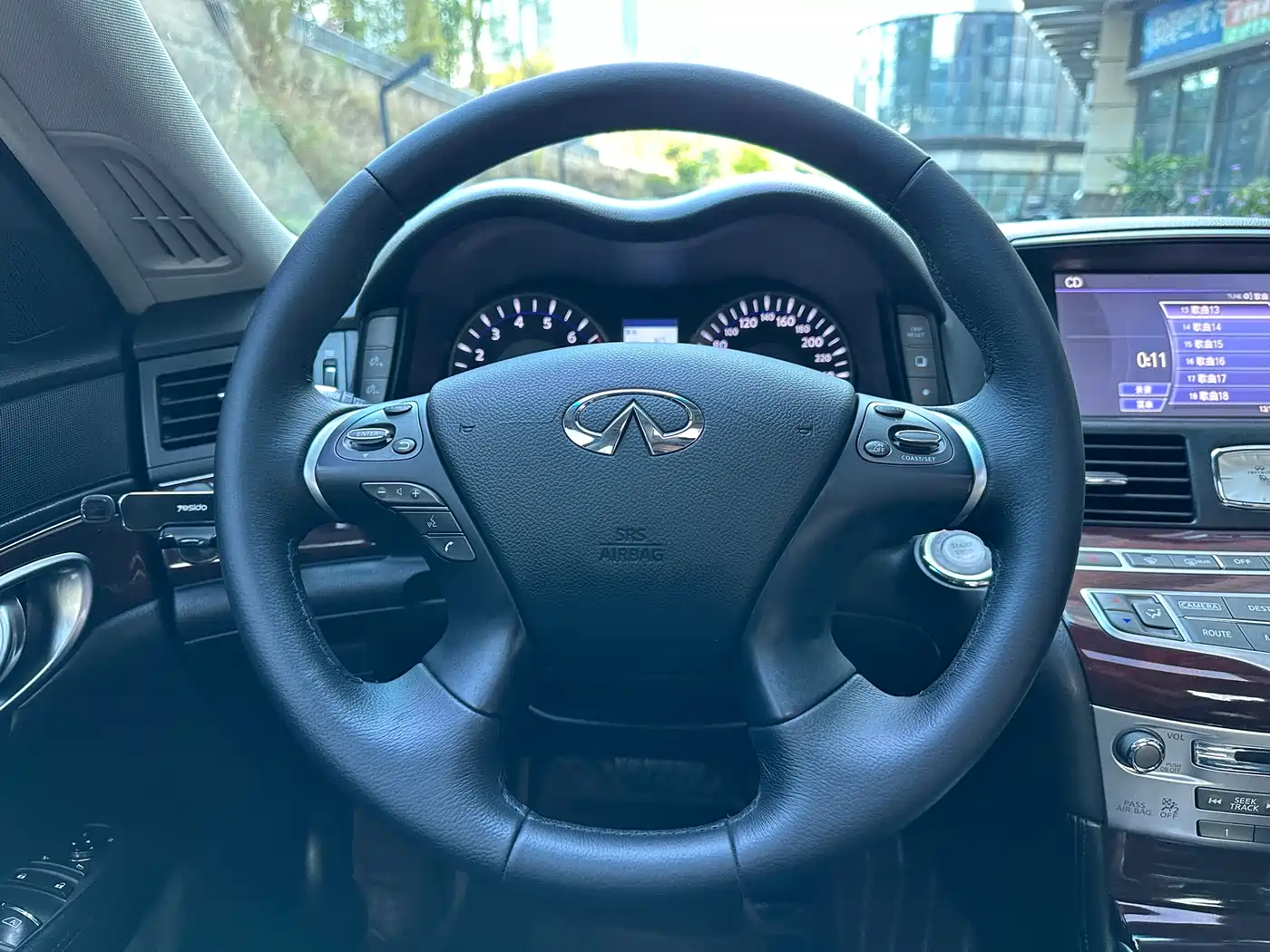 Infiniti Q70 2019 Q70L 2.0T Enjoyment Edition фото 17