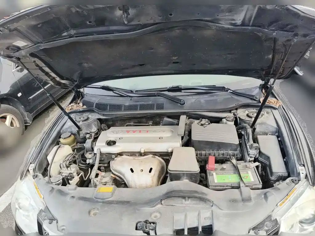 Фото 3 - Toyota Camry