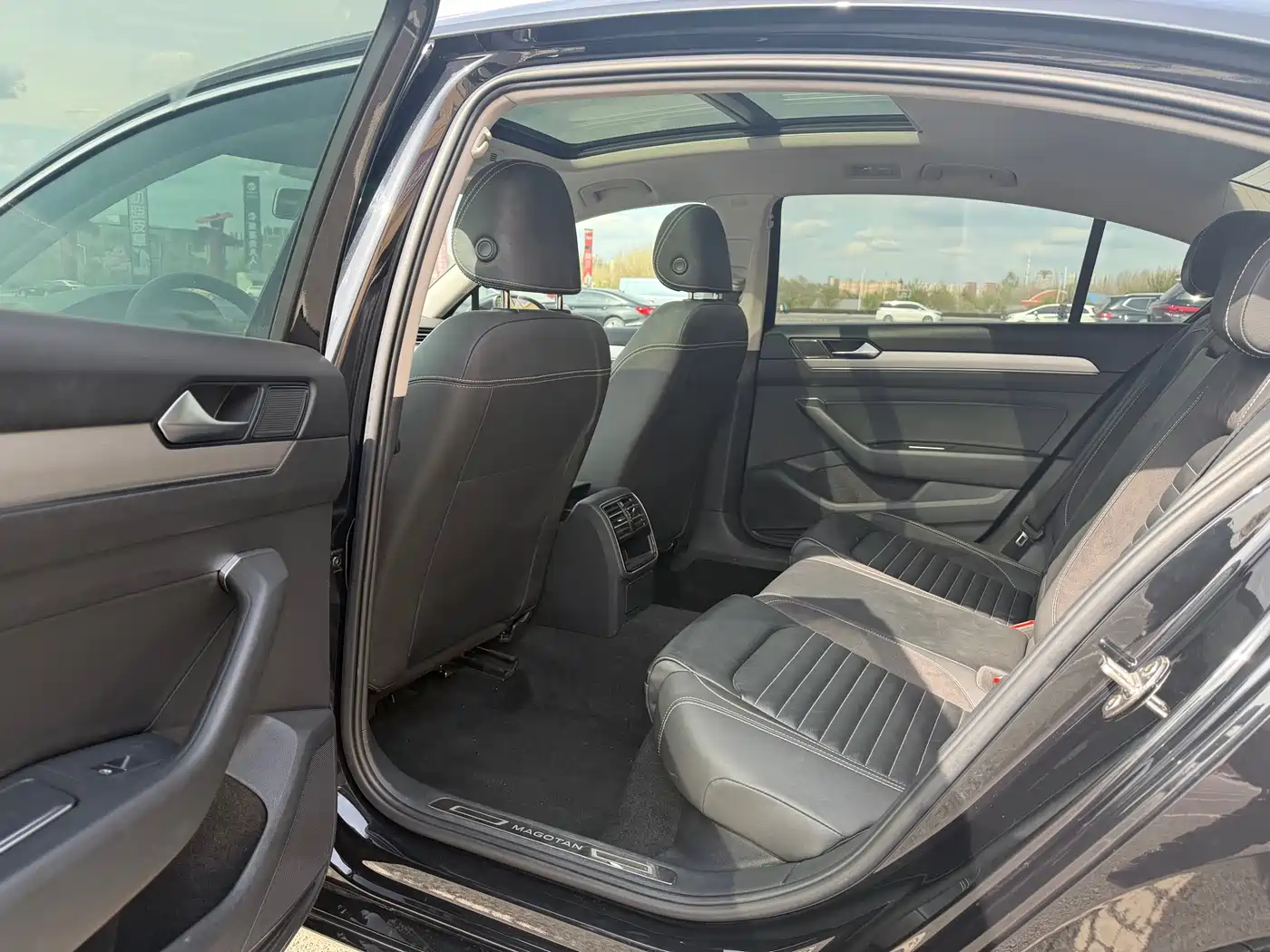 Volkswagen Magotan 2020 280TSI DSG Leading фото 14