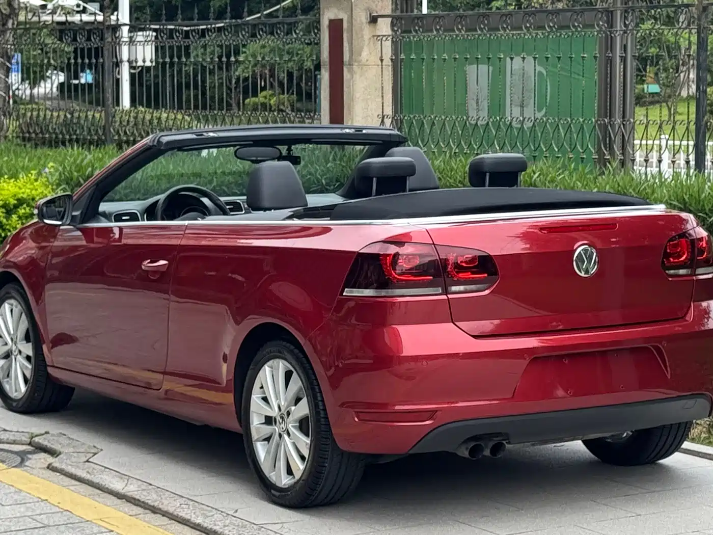Volkswagen Golf (Import) 2014 2012 1.4TSI Luxury Convertible Edition