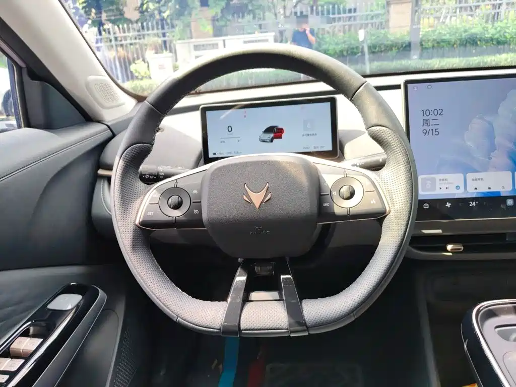 ARCFOX T1 2025 2025 425 Base Version