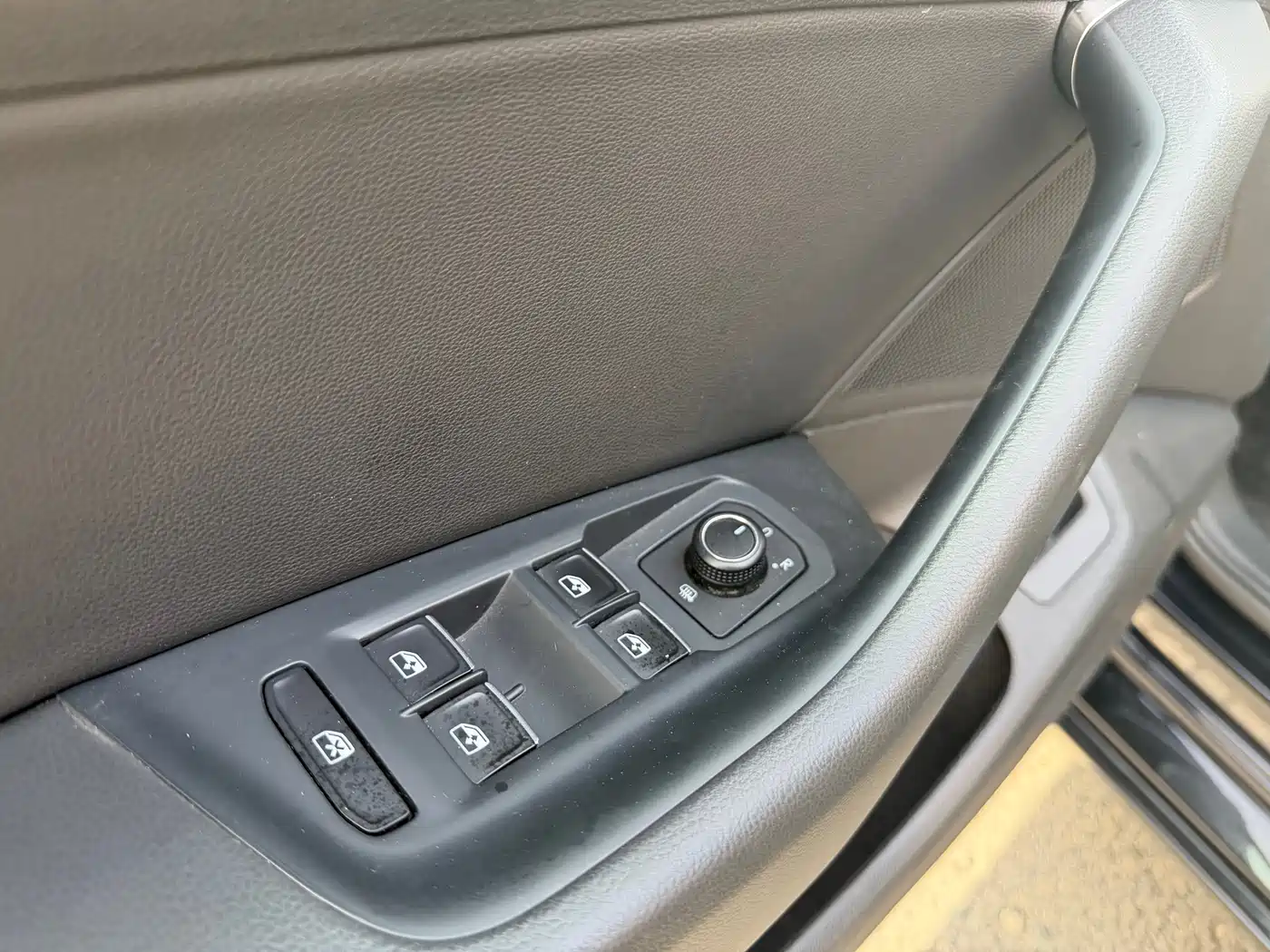 Volkswagen Magotan 2020 280TSI DSG Leading фото 8