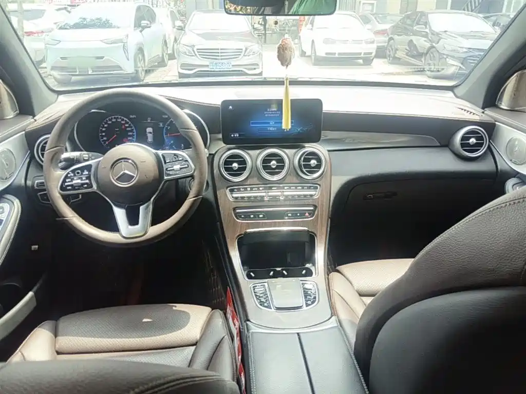 Mercedes-Benz GLC 2022 Facelift II GLC 260 L 4MATIC Sport Model фото 10